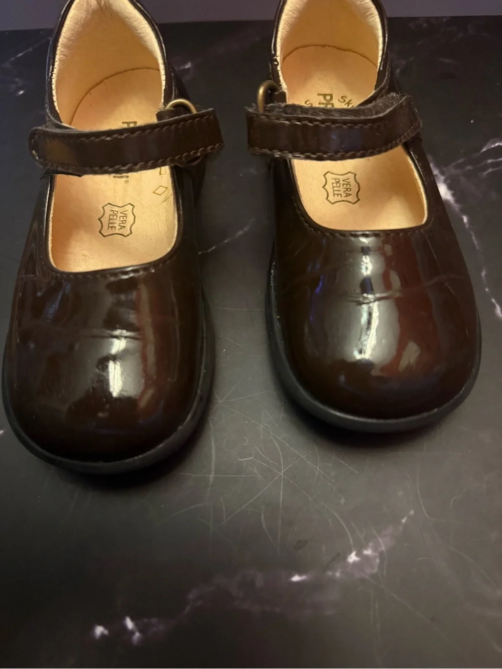 Primigi brown patent leather shoes